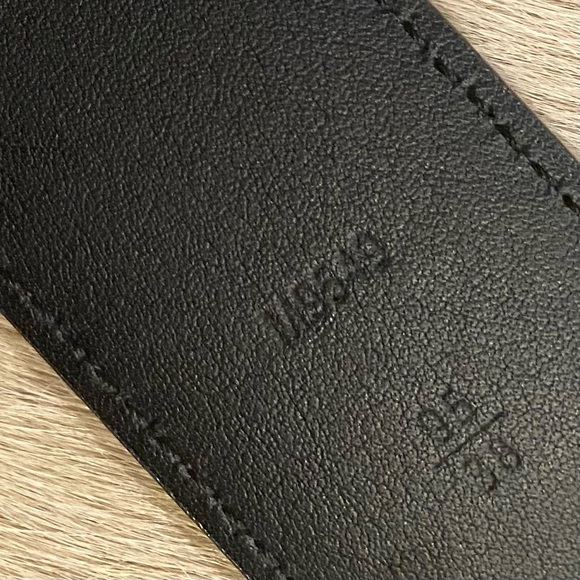 Authentic Louis Vuitton Belt - Picture 5 of 8